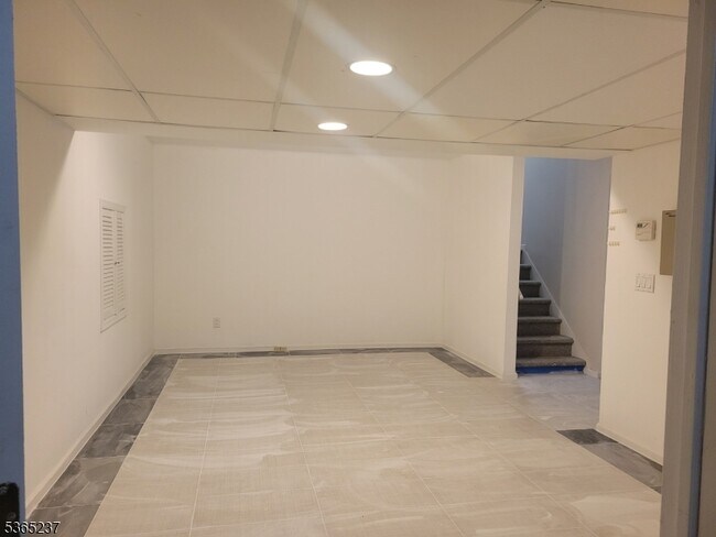 Building Photo - 151 Clarken Dr