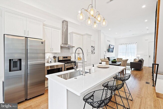 Building Photo - 1524 S 25th St