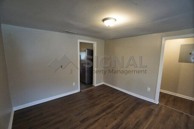 Building Photo - 7619 Henry Ellen Rd