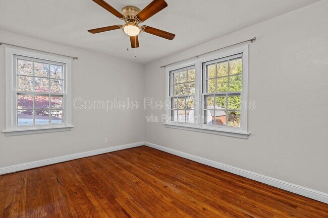 Building Photo - 1150 N Florissant Rd