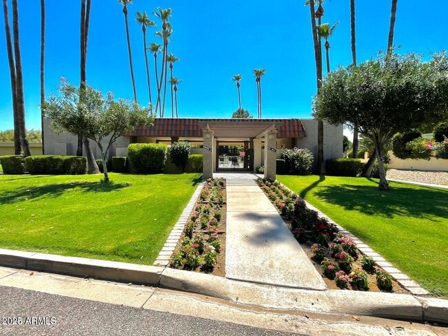 Building Photo - 8207 E Del Cuarzo Dr
