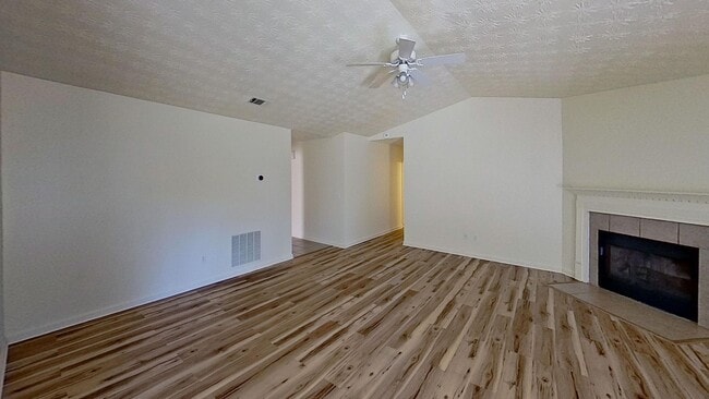 Building Photo - Three Bedroom Home Available NOW near 331 Bridge! With Solar!! Basic internet included as well!