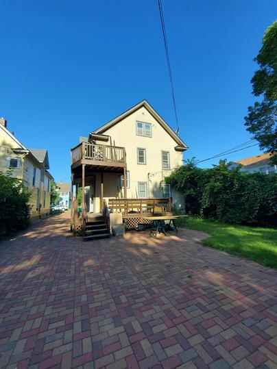 Building Photo - 1843 NE Taylor St