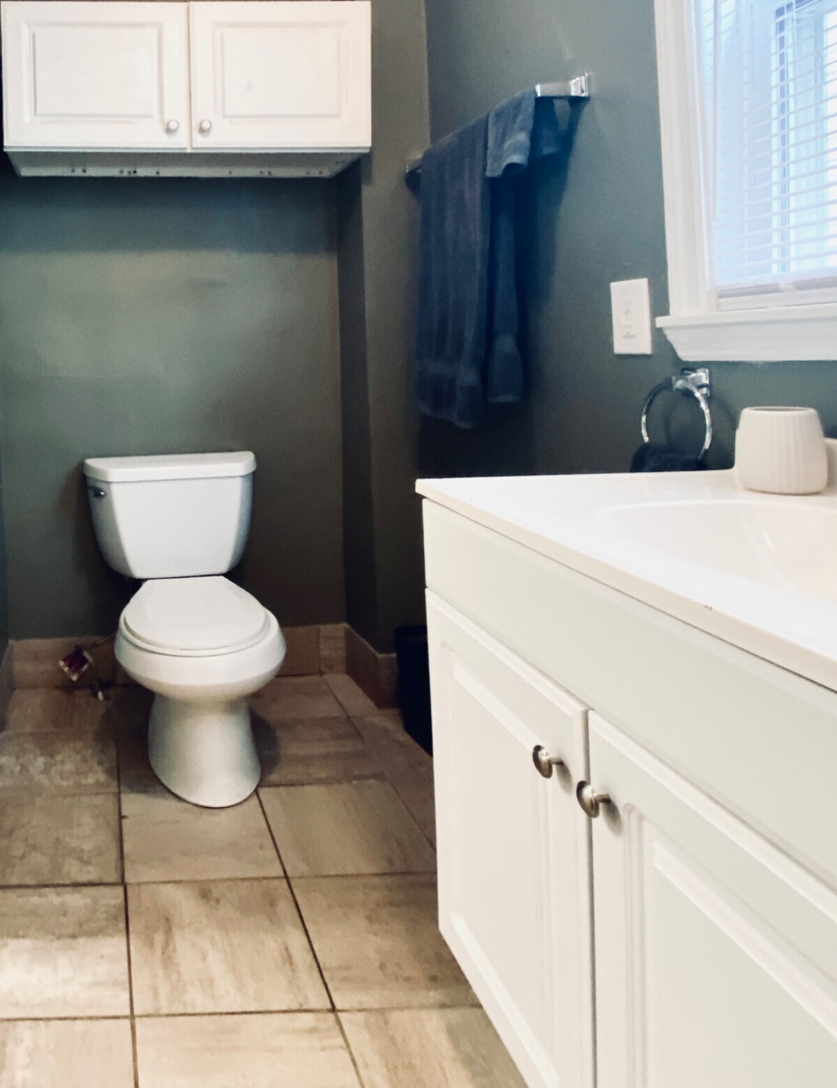 1 bathroom - 352 Buckingham St