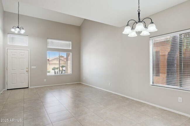 Building Photo - 2711 W Jasper Butte Dr
