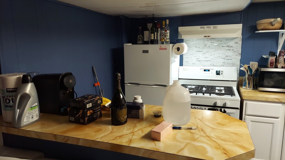 Building Photo - 21039 90th Ave