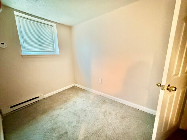 Building Photo - 770 Cummins Hwy