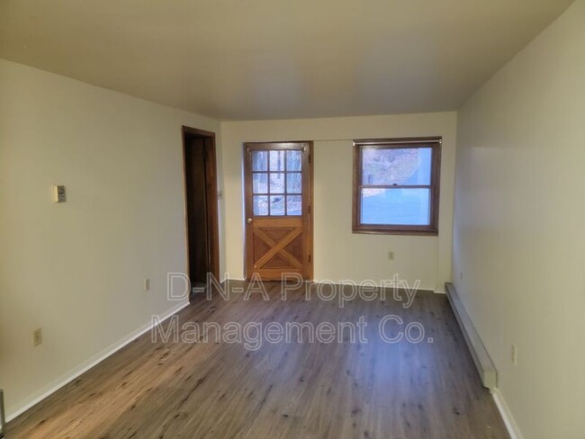 Building Photo - 4036 Manor Dr