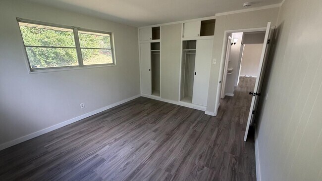 Building Photo - 9828 Omega Dr