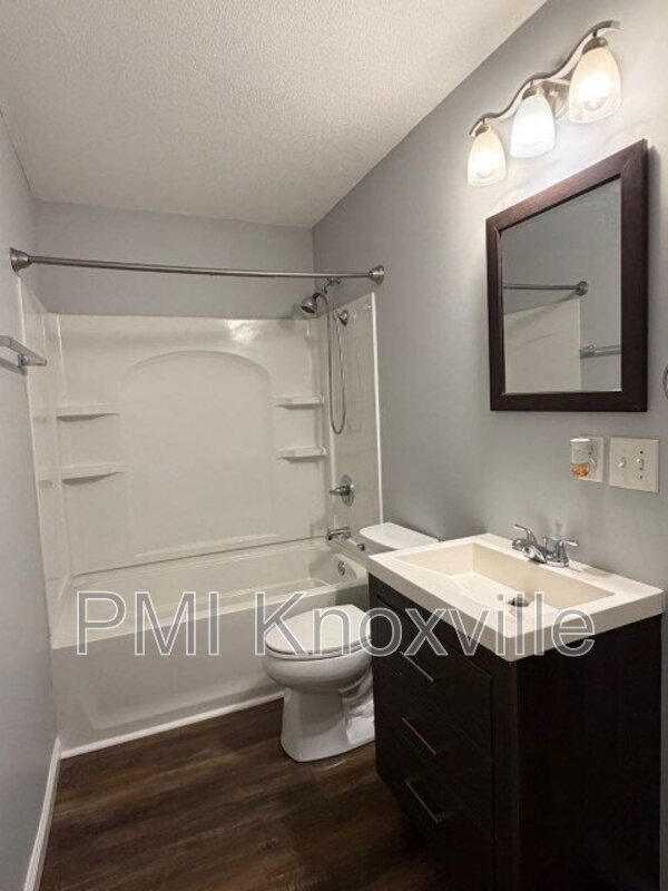 Building Photo - 4136 Larigo Dr