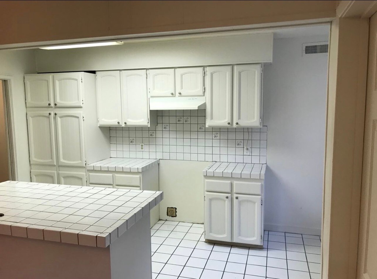 Building Photo - 10063 Faywood St