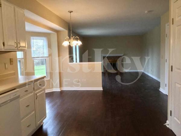 Building Photo - 9742 Coventry Ct