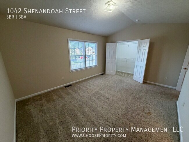 Building Photo - 1042 Shenandoah St