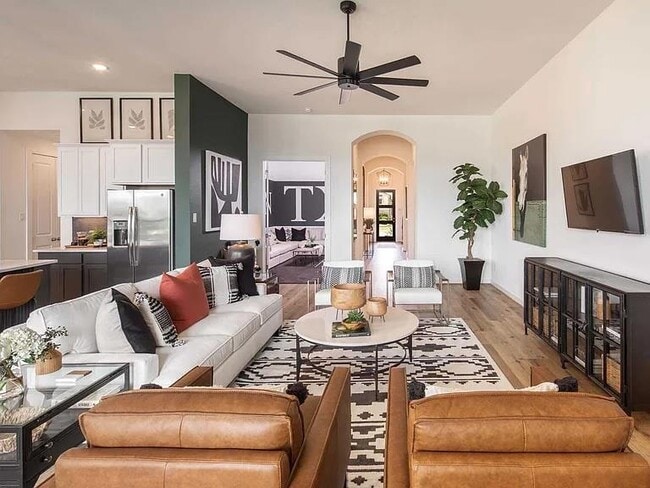 Building Photo - 2516 Carretera Dr