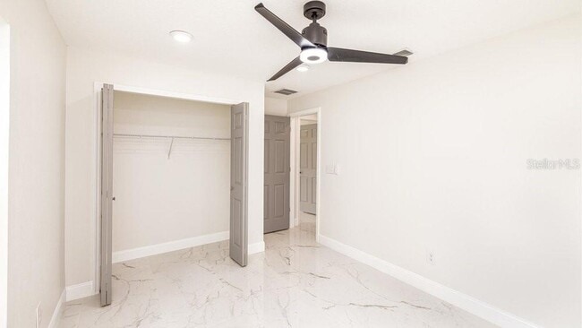 Building Photo - 1414 E Harding St