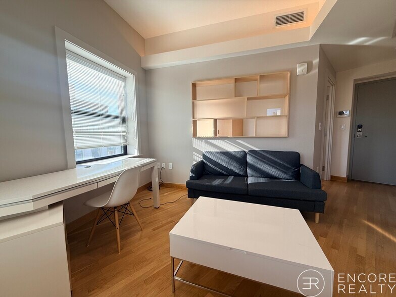 Building Photo - 115 Mt Auburn St