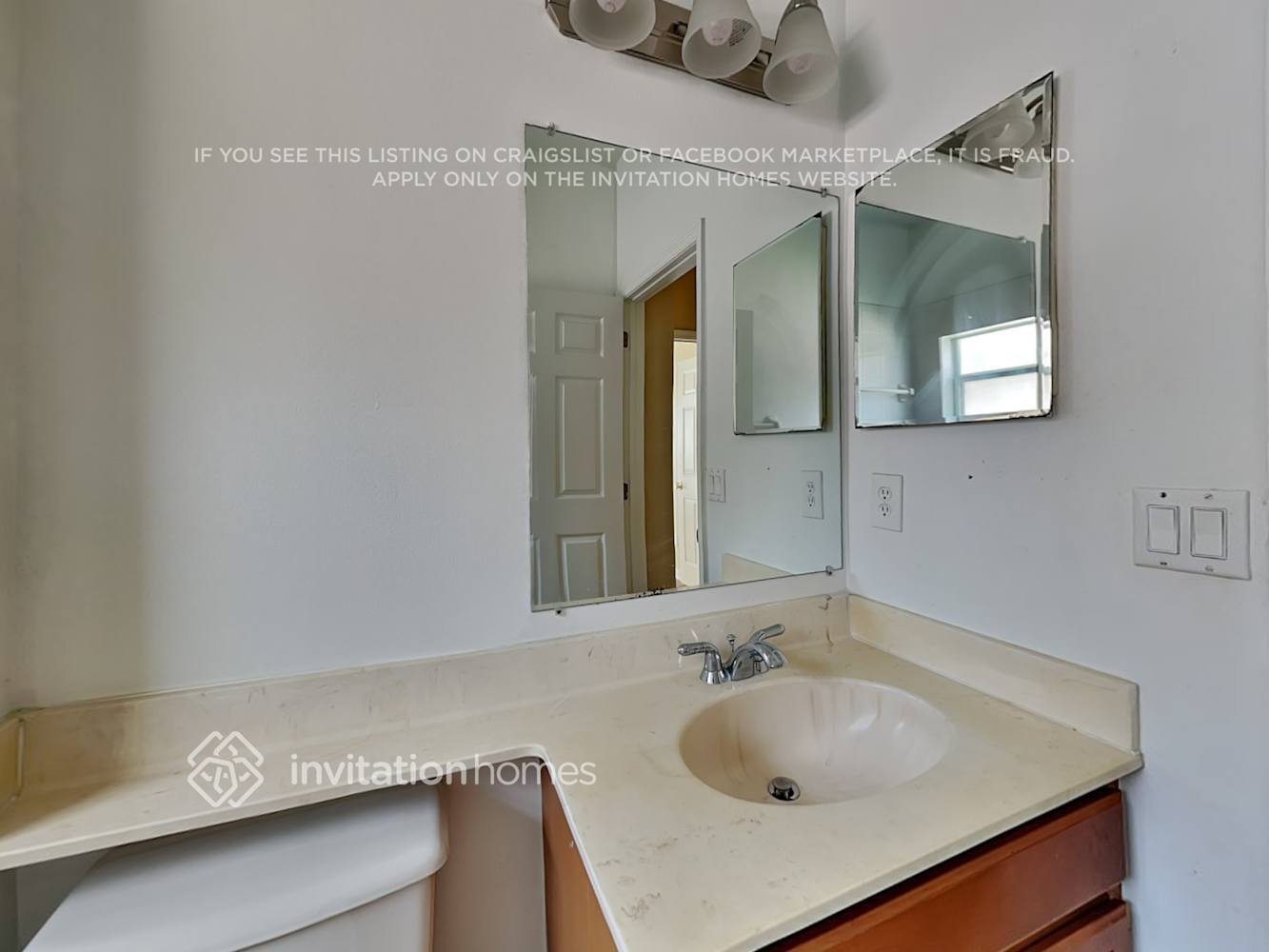 Building Photo - 2715 Patrician Cir