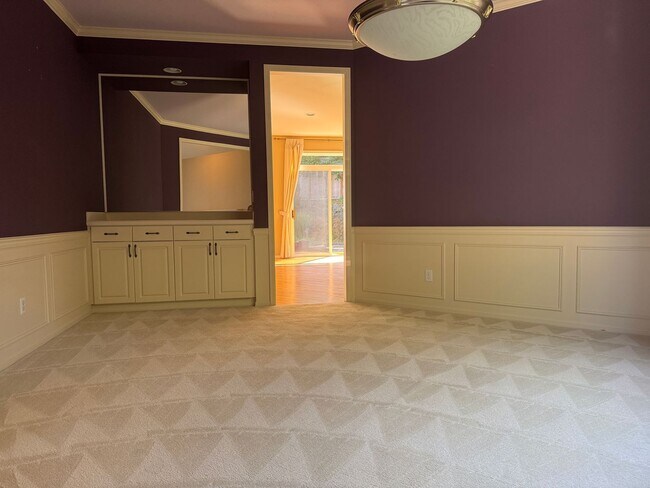 Building Photo - Exceptional 3 Bed, 2.5 bath in Sammamish w...