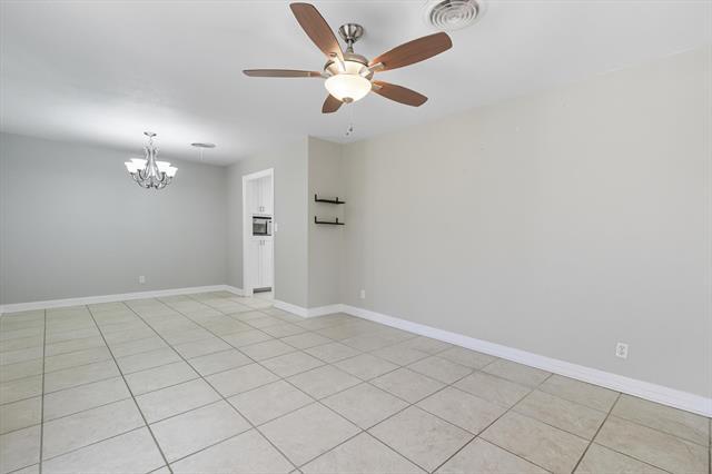 Building Photo - 8008 Llano Ave