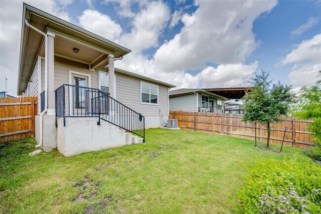 Building Photo - 8004 Linnie Ln