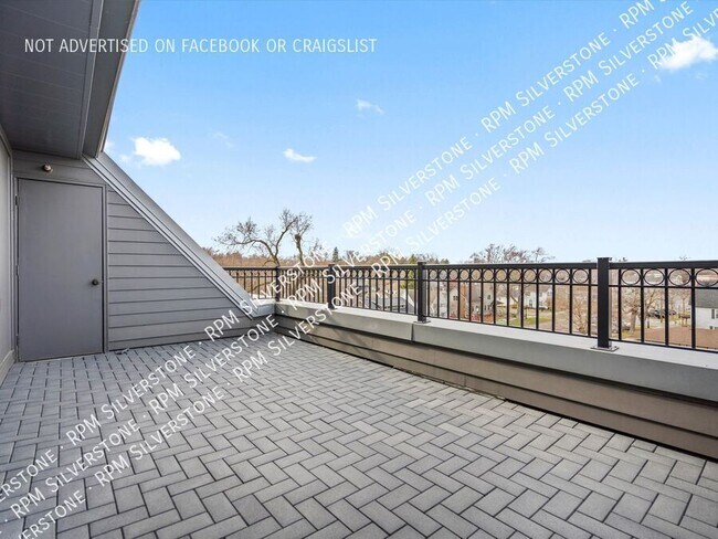 Building Photo - 1401 Walnut Blvd