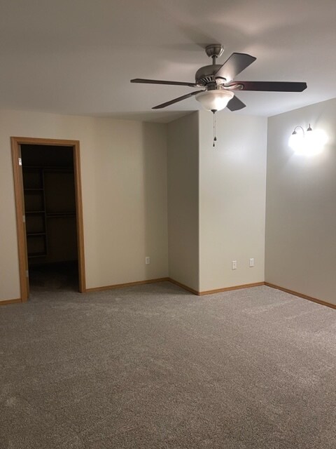 Building Photo - 450 N Kimberly St