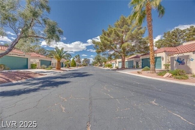 Building Photo - 2723 Seabridge Dr