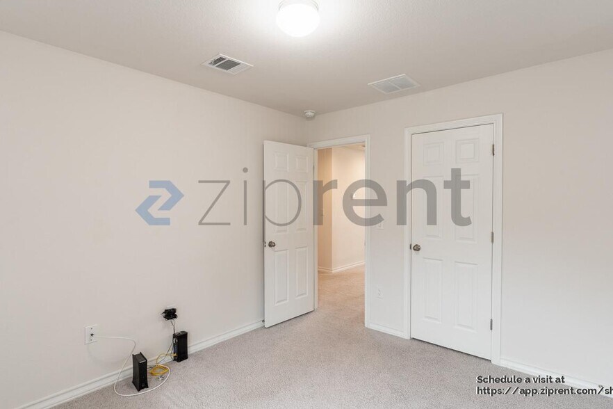 Building Photo - 7603 Elk Grove Path