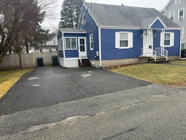 Primary Photo - 42 Arnold St