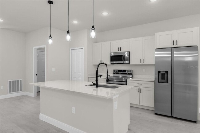 Building Photo - 15782 SW 52nd Ave Rd