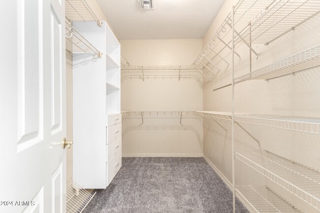 Building Photo - 14094 W Edgemont Ave