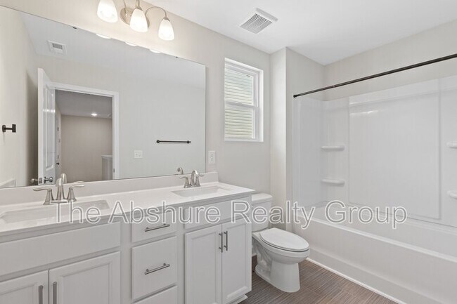 Building Photo - 35 Village Edge Dr