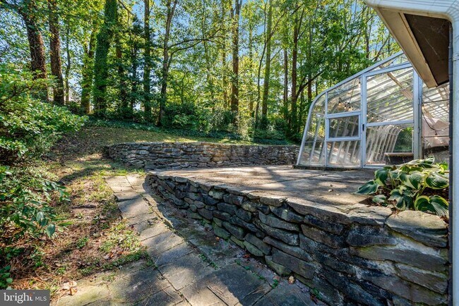 Building Photo - 6805 Reynard Dr