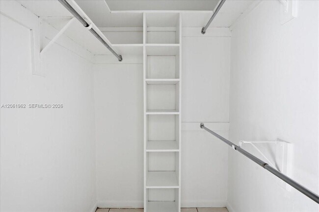 Building Photo - 12365 SW 60th Ct