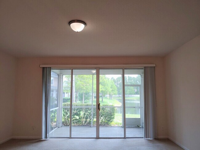 Building Photo - Wolf Creek Townhome