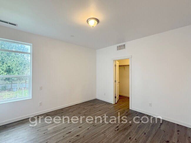 Building Photo - 1944 Olympia Ave NE