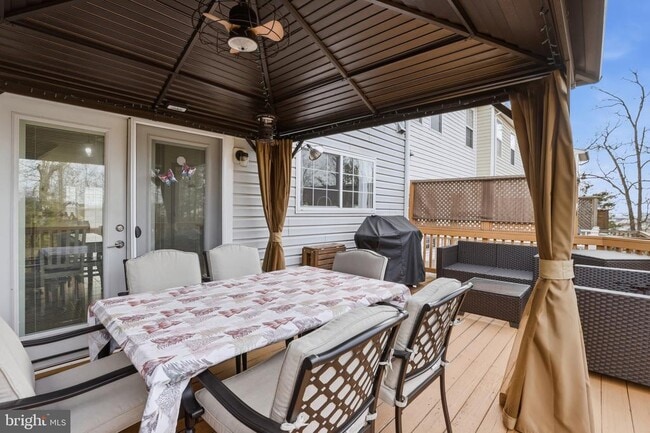 Building Photo - 18525 Sierra Springs Square