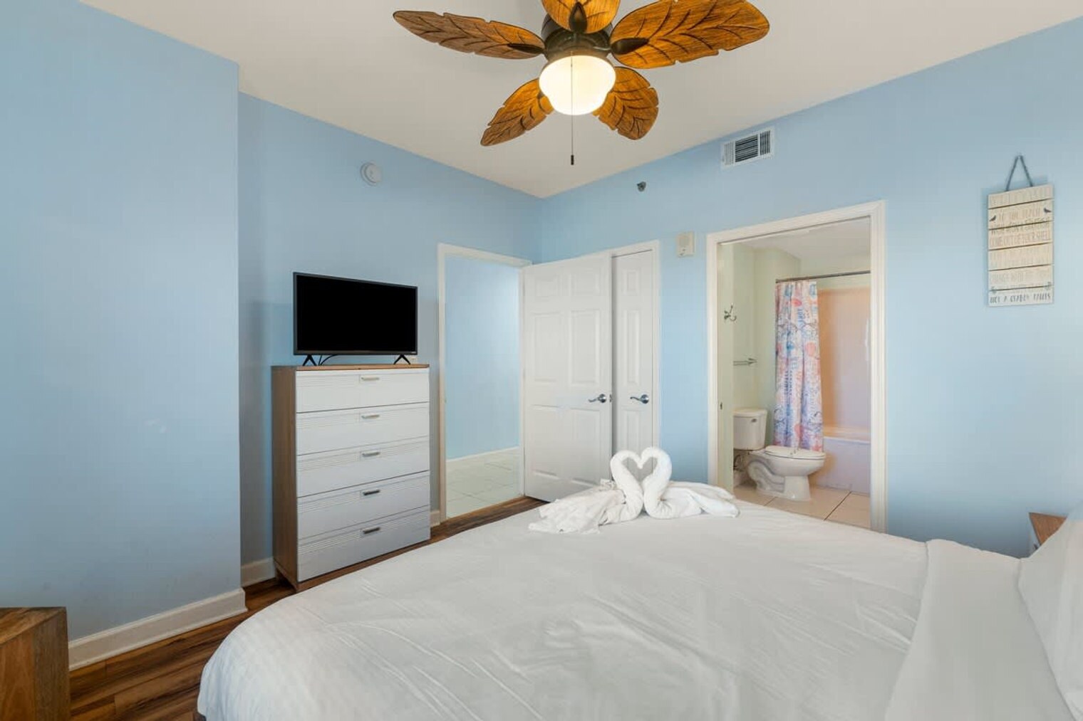 Building Photo - 17729 Front Beach Rd