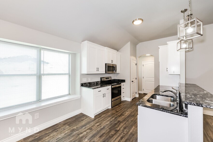 Building Photo - 109 Overhill Dr