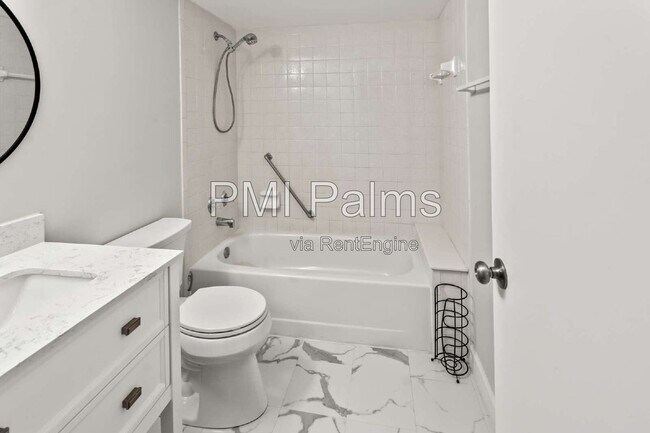 Building Photo - 1236 Pine Ridge Cir W