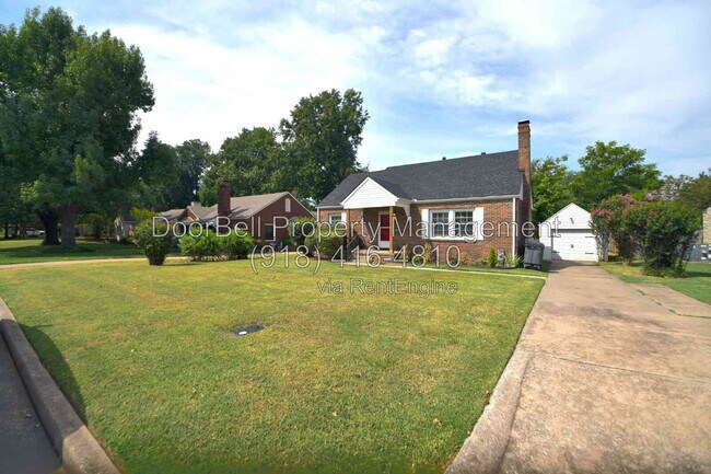 Building Photo - 1150 S Oswego Ave