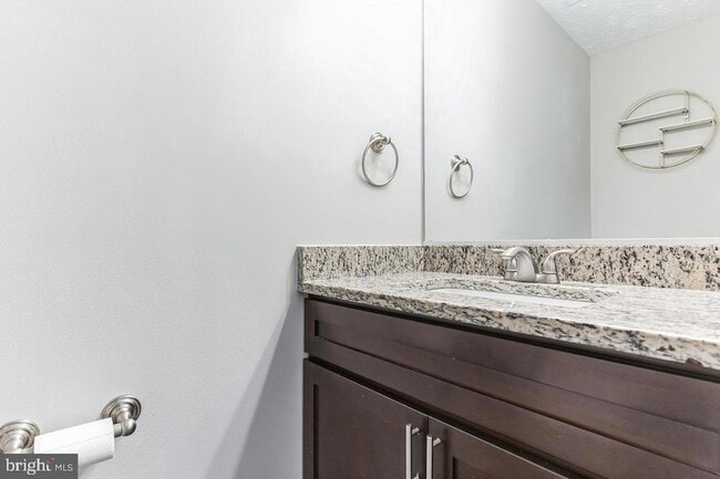 Building Photo - 6103 Red Squirrel Pl