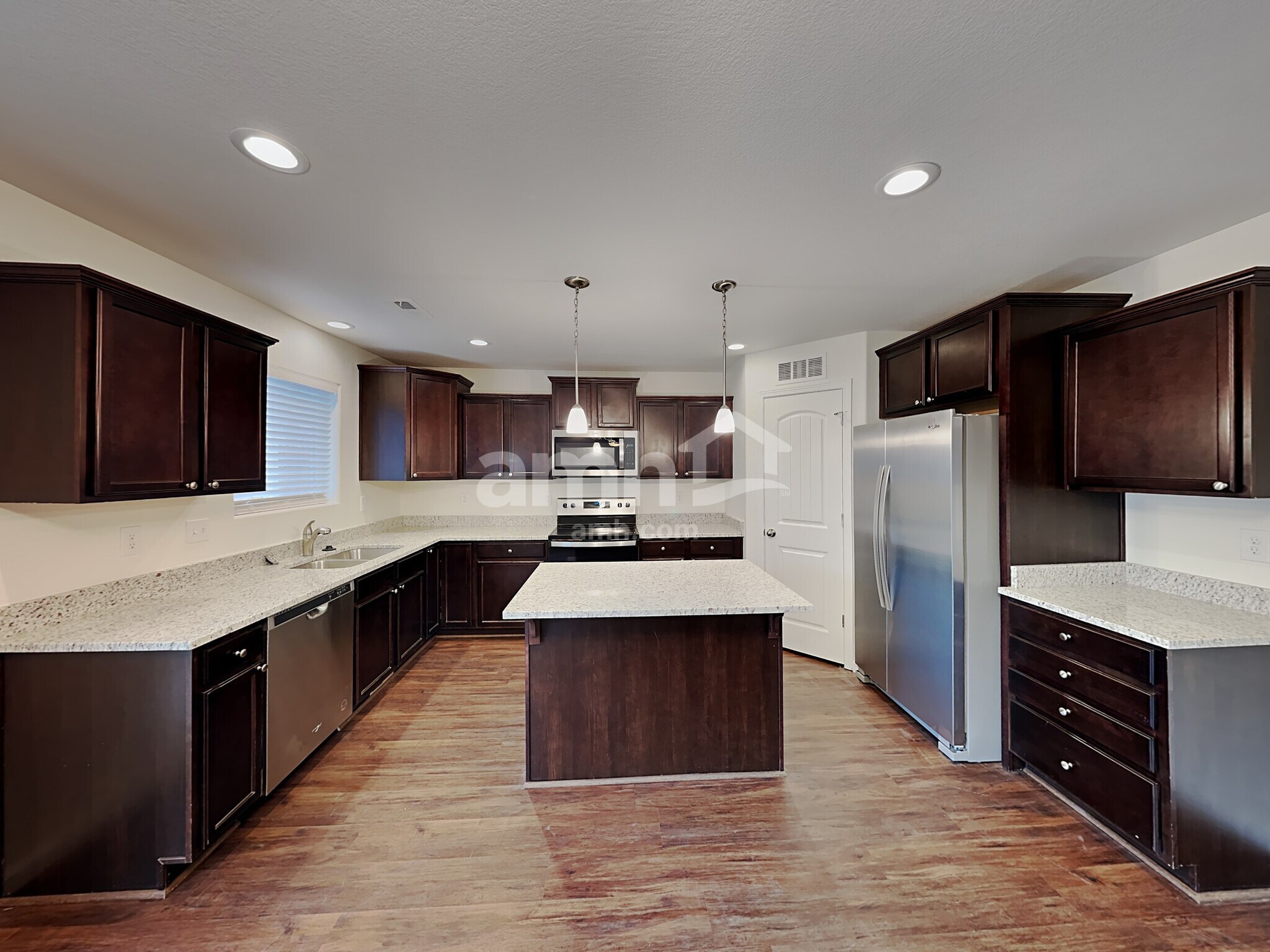 Building Photo - 11342 Avena Rd