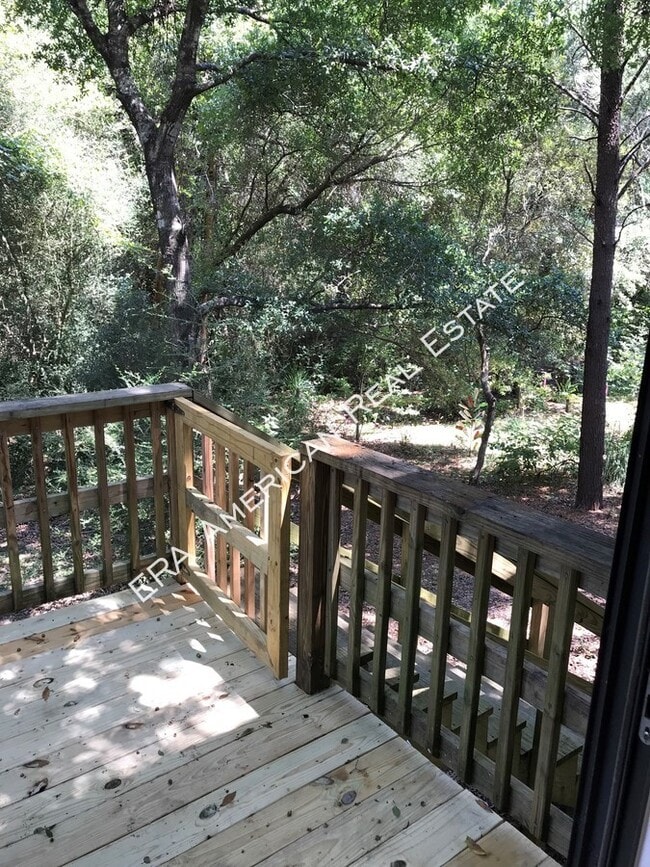 Building Photo - 571 Woodlow Rd