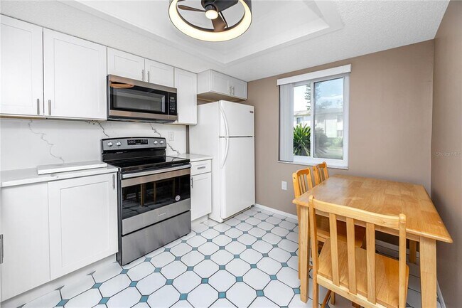 Building Photo - 209 Cypress Ct