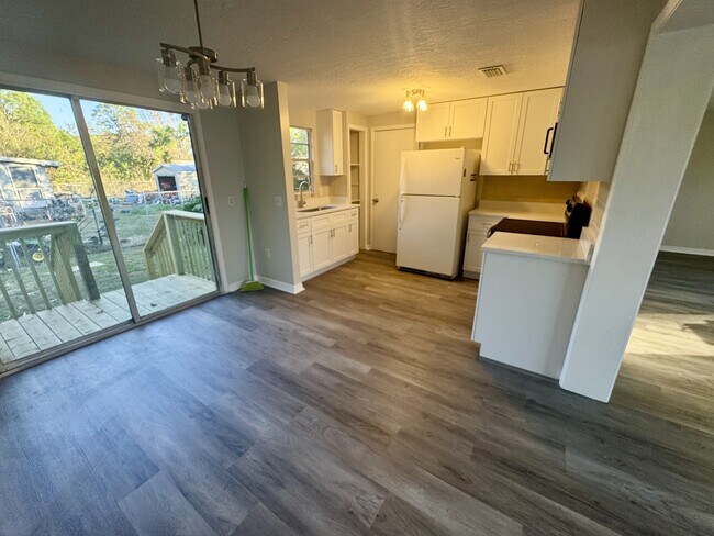 Building Photo - 403 Tillman Ave SW