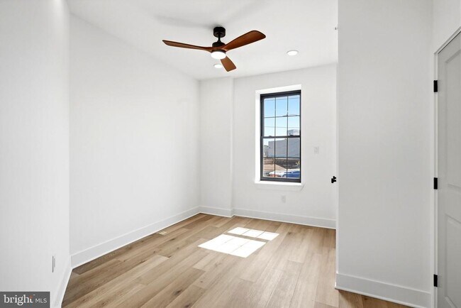 Building Photo - 1720 N 24th St