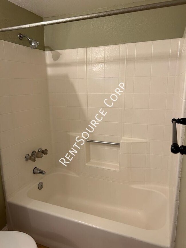 Building Photo - 4663 Cocina Ln