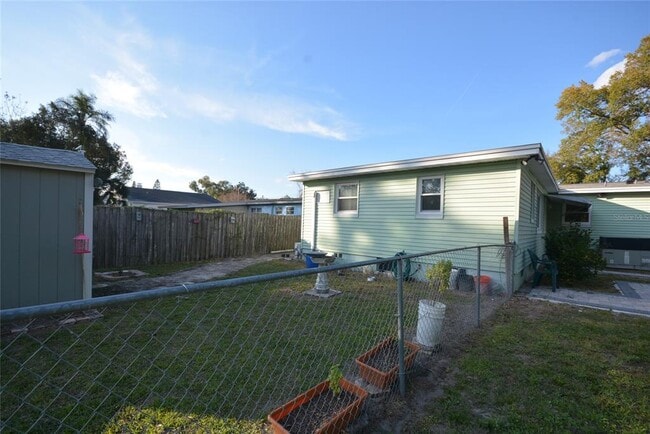 Building Photo - 3006 Vine St