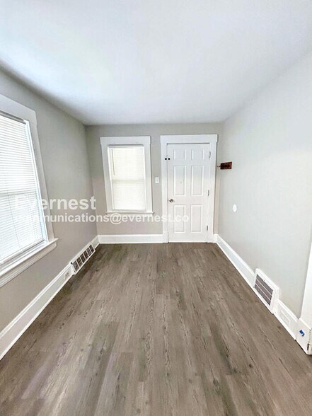 Building Photo - 12041 Belden Ave